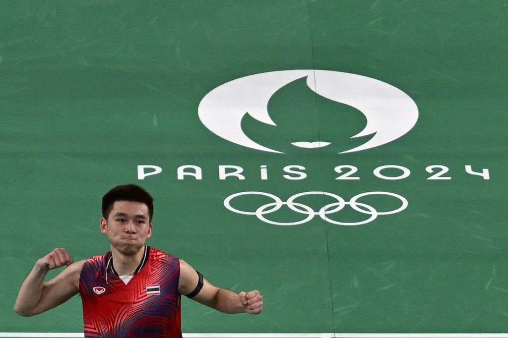 Thai Shuttler Kunlavut sets sights on Gold Medal after stunning semi-final win