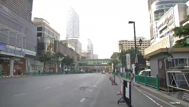 Two Hungarians killed and a Japanese seriously injured in fatal collision in central Bangkok