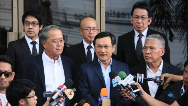 Chaturon, Wattana and Chusak off the hook after prosecutors drop charges Chaturon, Wattana and Chusak off the hook after prosecutors drop charges