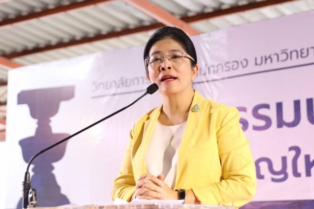 Sudarat claims PM will defy Constitution if he does not support amendments Sudarat claims PM will defy Constitution if he does not support amendments
