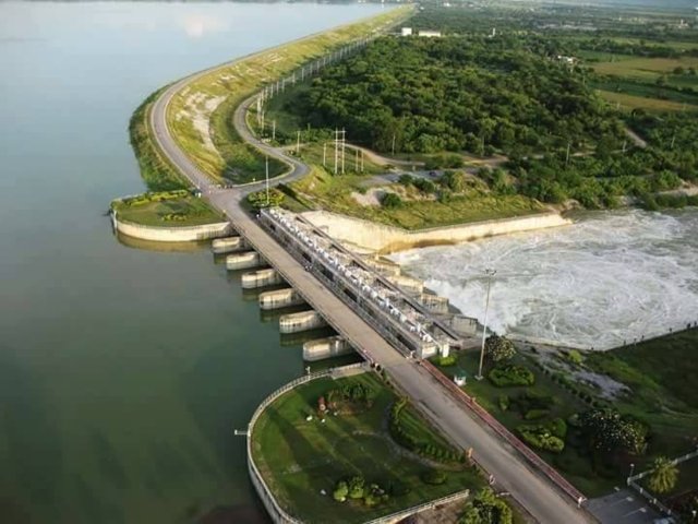 Water in several major reservoirs drops to critical levels Water in several major reservoirs drops to critical levels