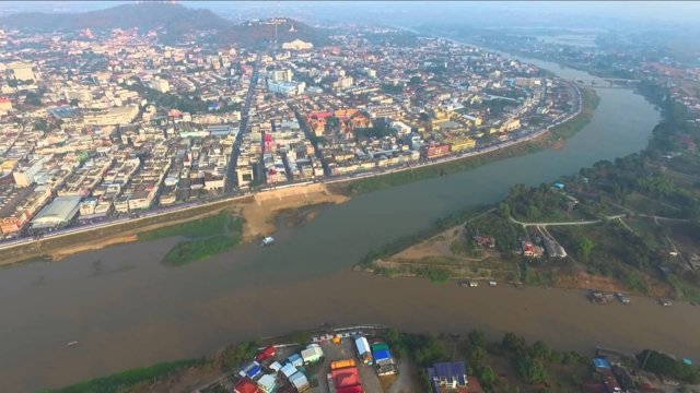 Irrigation and waterworks authority flushing seawater out of Chao Phraya River
