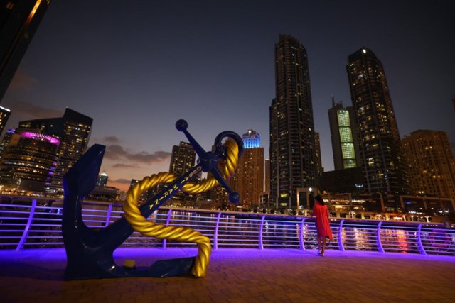 In transient Dubai, expats struggle to find love