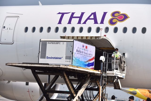 Bangkok governor checks readiness of hospital offering COVID-19 vaccination to elderly people Bangkok governor checks readiness of hospital offering COVID-19 vaccination to elderly people