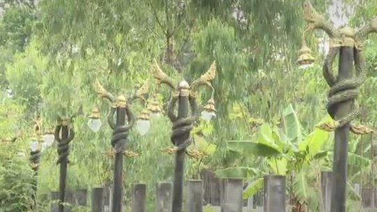 Call for new probe into “fancy” lamp post and weir projects in Mukdahan