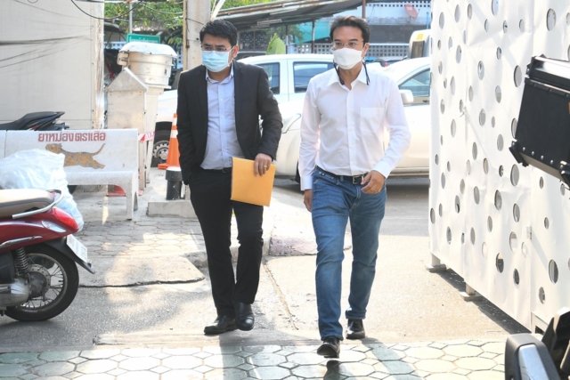 Former Democrat deputy leader surrenders to Thai police to face sexual assault charges Former Democrat deputy leader surrenders to Thai police to face sexual assault charges