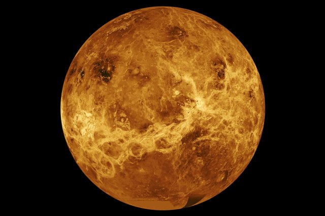 Hot dates: 2 spacecraft to make Venus flyby