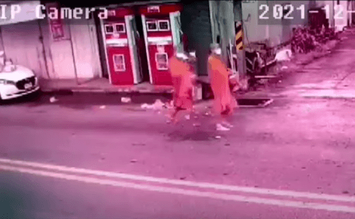 Monks and rangers narrowly escape explosion in Thailand’s Narathiwat Monks and rangers narrowly escape explosion in Thailand’s Narathiwat