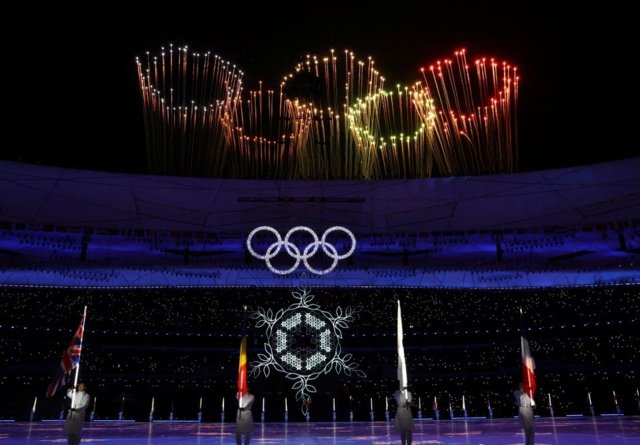 Beijing closes curtain on 'closed loop' Games Beijing closes curtain on 'closed loop' Games