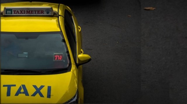 Bangkok taxi driver fined Bt2,000, license suspended for overcharging Bangkok taxi driver fined Bt2,000, license suspended for overcharging