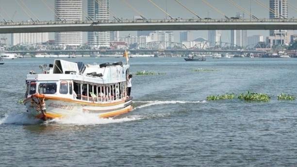 Flood warnings for Chao Phraya riverside residents in Bangkok and suburbs