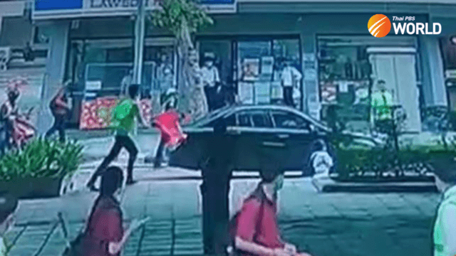 Man pilloried online for ramming car into students on zebra crossing
