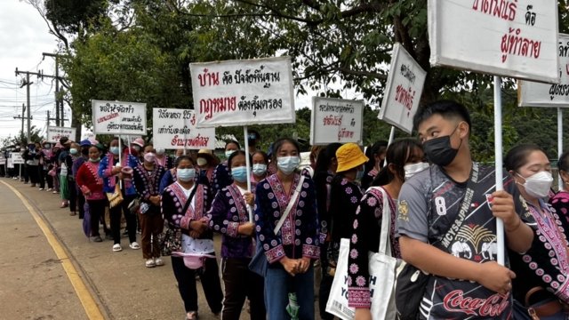 Doi Mon Jam villagers start protest march against demolition of illegally-built resorts Doi Mon Jam villagers start protest march against demolition of illegally-built resorts