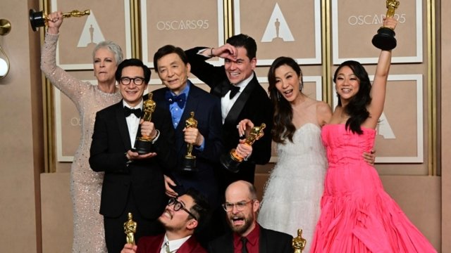 'Everything Everywhere' wins best picture at the Oscars