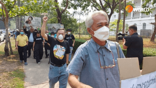 Chiang Mai civic groups file class action suits against PM, NEB and SEC