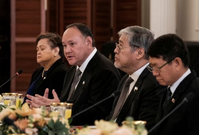 Philippines’ eyes defence pacts with France, Canada and NZ, minister says Philippines’ eyes defence pacts with France, Canada and NZ, minister says