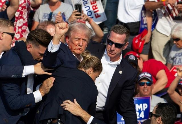 US homeland chief hits back at attacks on women Secret Service agents US homeland chief hits back at attacks on women Secret Service agents
