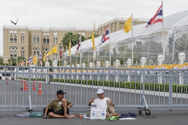 Thai activists defy ‘munchies’ on hunger strike for marijuana law Thai activists defy ‘munchies’ on hunger strike for marijuana law