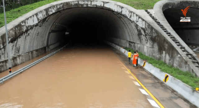 Flooding closes Thap Lan tunnel in Prachin Buri Flooding closes Thap Lan tunnel in Prachin Buri