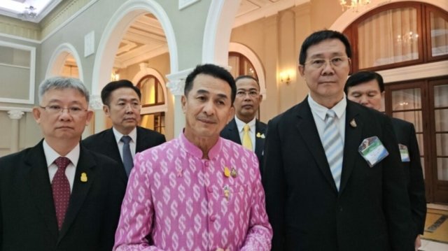 Only ID card needed to access 30-baht healthcare scheme in four pilot provinces