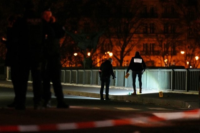 Attacker stabs German tourist to death in Paris Attacker stabs German tourist to death in Paris