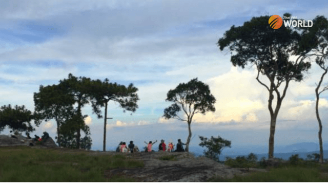 People in Phu Kradueng district in favour of cable car project : district chief