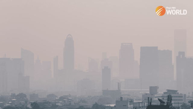 Thick haze shrouds Bangkok and vicinity this morning