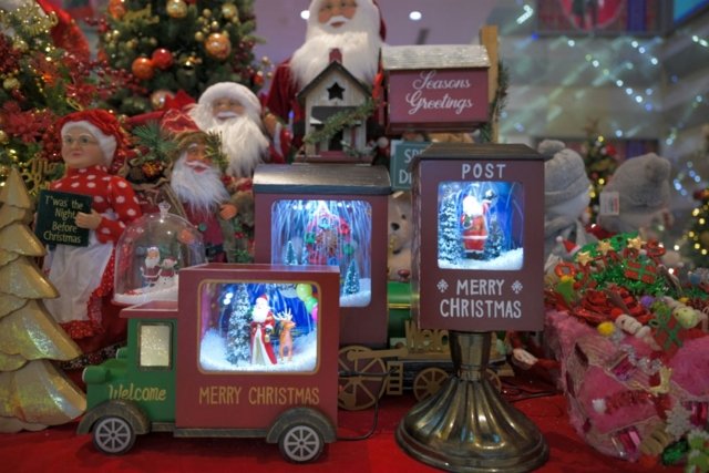 Malaysia OKs 'Merry Christmas' on halal cake Malaysia OKs 'Merry Christmas' on halal cake