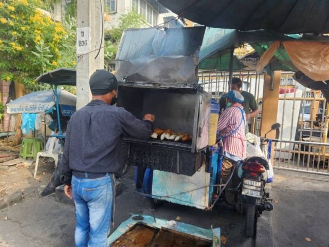 Capital’s governor wants to reduce smoke emitted from grilled pork stalls
