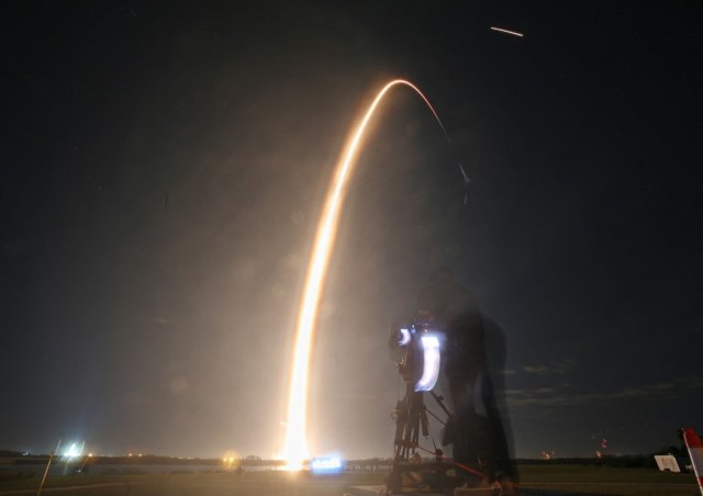 Private US spaceship takes off for the Moon