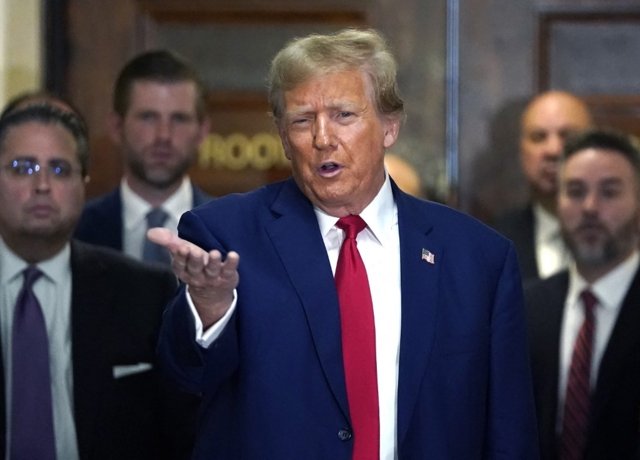 Trump fined $355 mn, banned from NY business in fraud trial