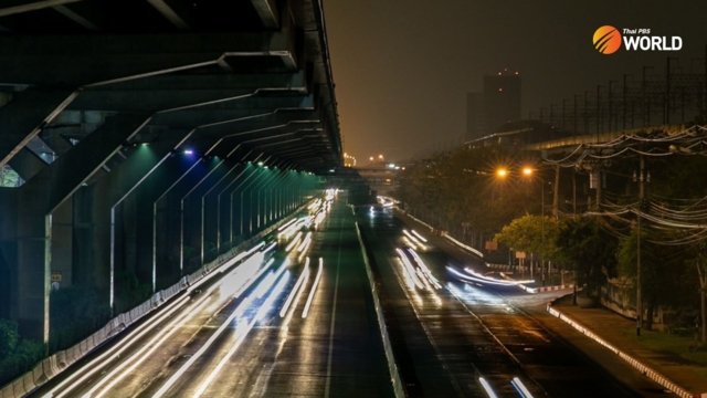 Bangkok shrouded in mysterious smog late Wednesday night