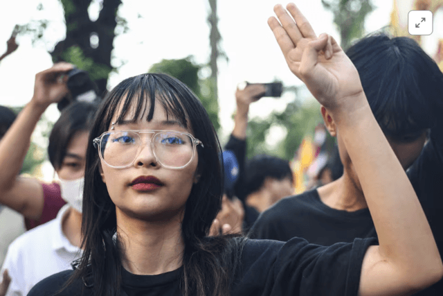 Renewed bail applications for monarchy reformists rejected