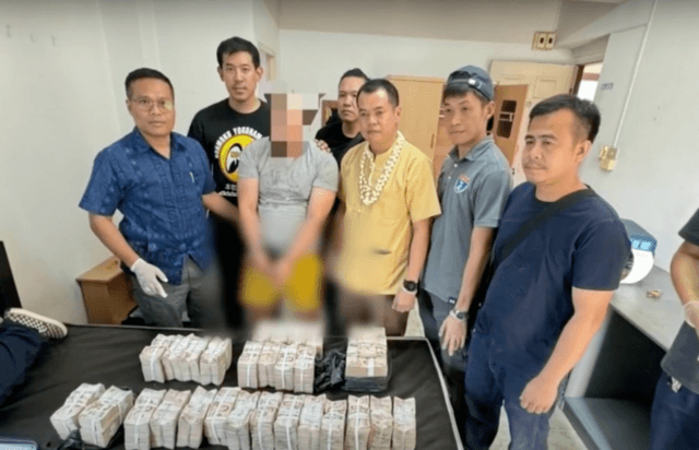 Two men arrested in Chiang Mai with over 36 million baht in stolen cash Two men arrested in Chiang Mai with over 36 million baht in stolen cash
