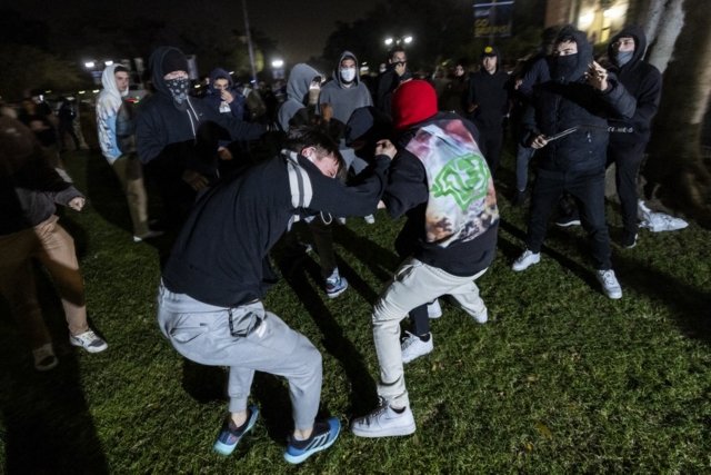 Clashes at UCLA pro-Palestinian protests in US campus unrest Clashes at UCLA pro-Palestinian protests in US campus unrest