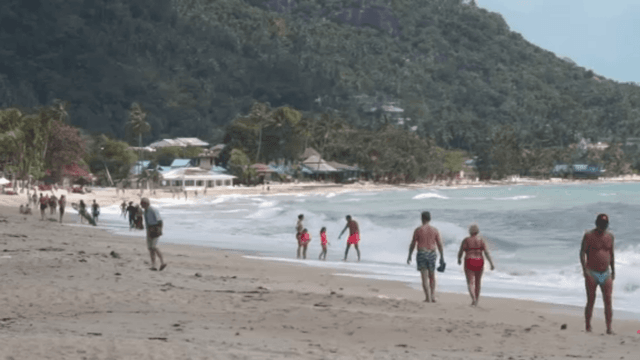 2 Russians missing near Samui, German attacked by large fish in Phang-nga