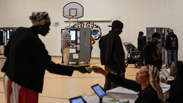 Russia blamed for hoax bomb threats at US voting sites