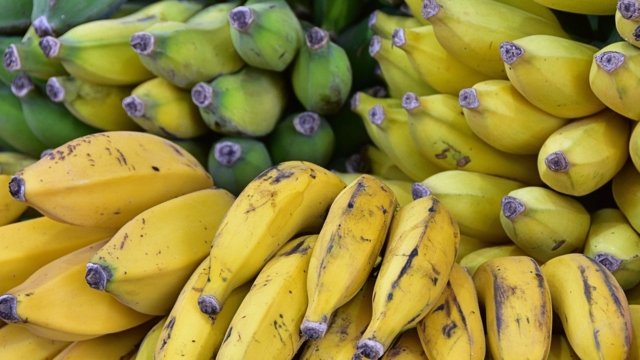 Fruits are not bad for people with diabetes but some choices are better than others