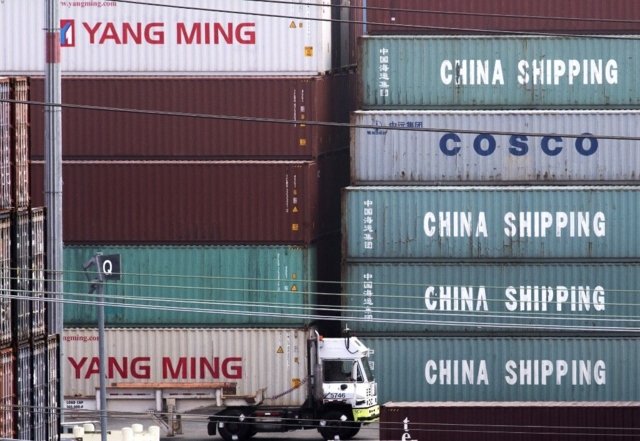 China imposes tariffs on US energy, autos in trade war retaliation China imposes tariffs on US energy, autos in trade war retaliation