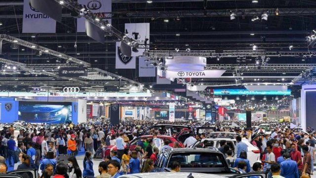 Thailand offers guarantee for pickup truck loans to boost flagging auto sector