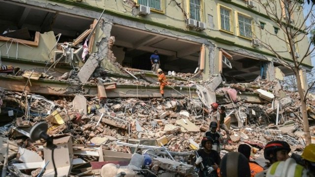 Fears and hopes at collapsed Mandalay school