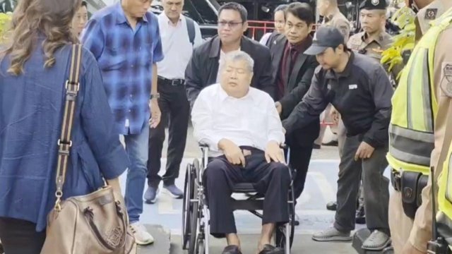 Suspects in SAO building collapse case surrender to Bang Sue police