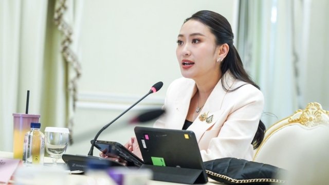 Third phase of digital handouts scheme postponed - PM