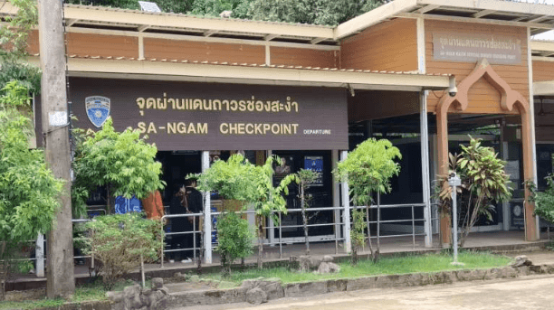 Thai army given authority over checkpoints along border with Cambodia Thai army given authority over checkpoints along border with Cambodia
