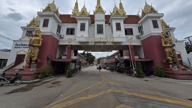 Thailand considers power, internet cuts to combat call-centre scams in Cambodia