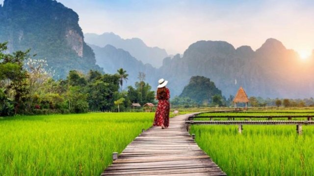 Bt1.7bn budgeted for launch of 50-50 tourism promotion program Bt1.7bn budgeted for launch of 50-50 tourism promotion program
