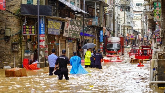 Over 80,000 people flee severe flooding in southwest China Over 80,000 people flee severe flooding in southwest China