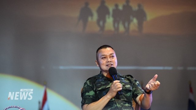 King closely monitors Thai-Cambodian border tensions with daily updates - Lt Gen Boonsin