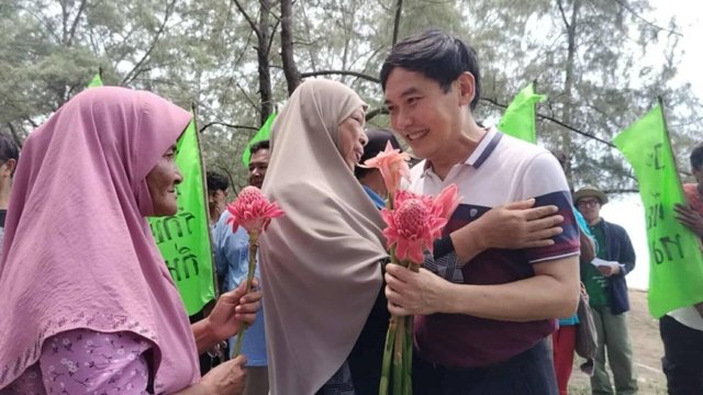 Civil groups say doctor unfairly targeted in Health Ministry probe Civil groups say doctor unfairly targeted in Health Ministry probe