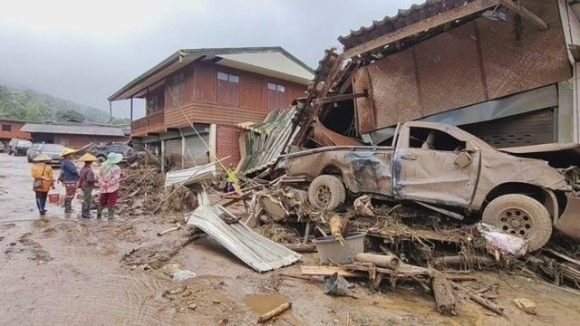 Three people killed, six missing in mudslide and flooding in Chiang Mai